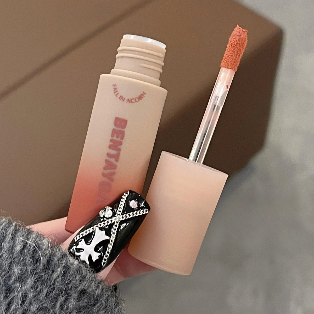 Reddish-Brown Lip Mud Tint – Waterproof Long-Lasting Velvet Lip Gloss, Autumn/Winter Korean Makeup
